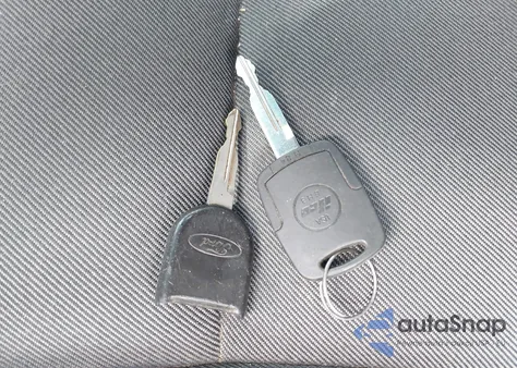 2002 Ford Explorer Sport Trac z USA, uszkodzony, nr VIN 1FMZU67E52UA94481